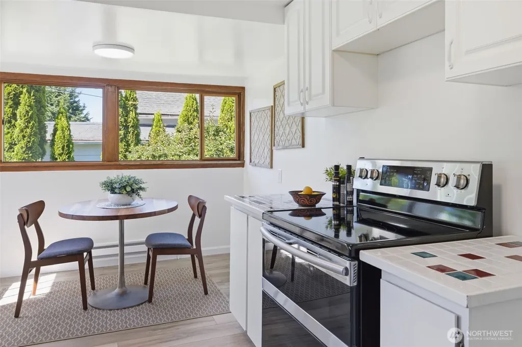 10209 64th Avenue S Seattle WA 98178