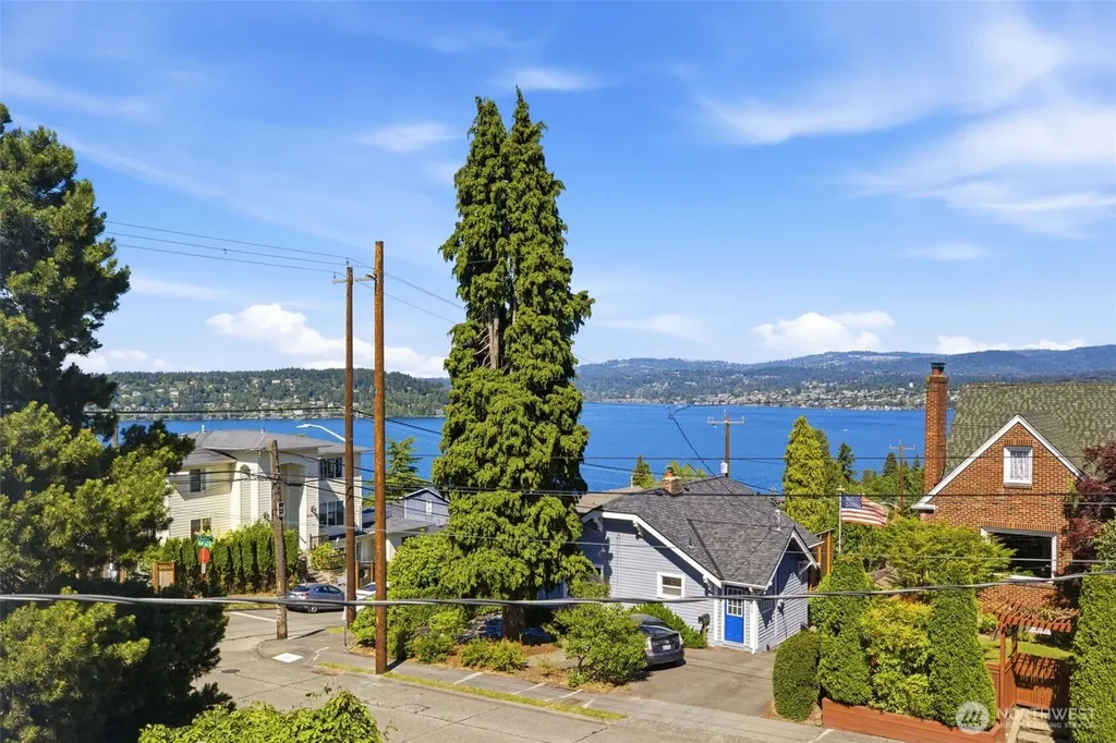 10209 64th Avenue S Seattle WA 98178