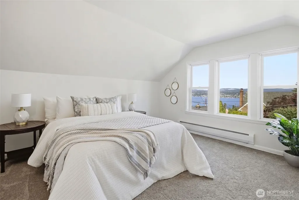 10209 64th Avenue S Seattle WA 98178