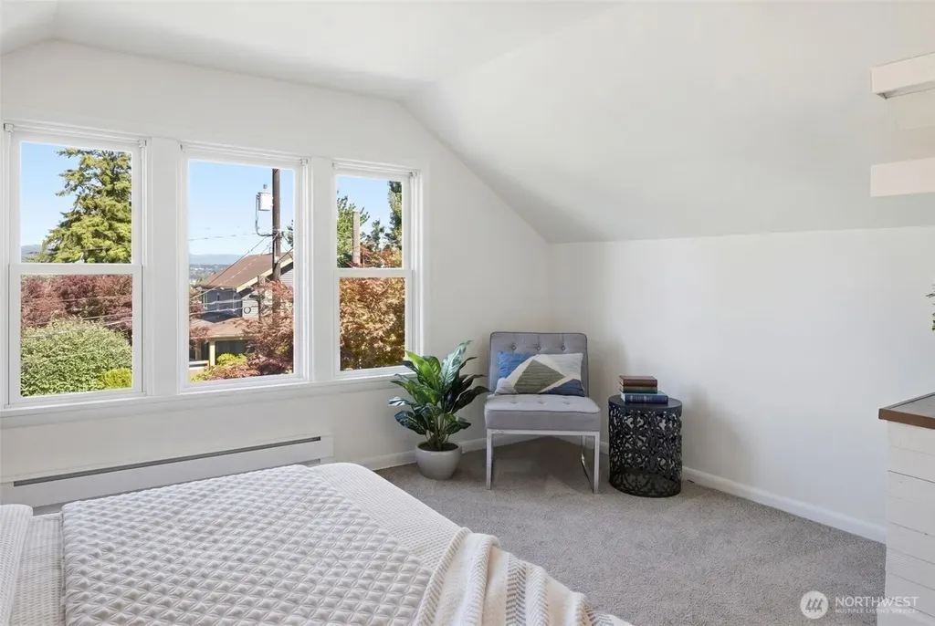 10209 64th Avenue S Seattle WA 98178