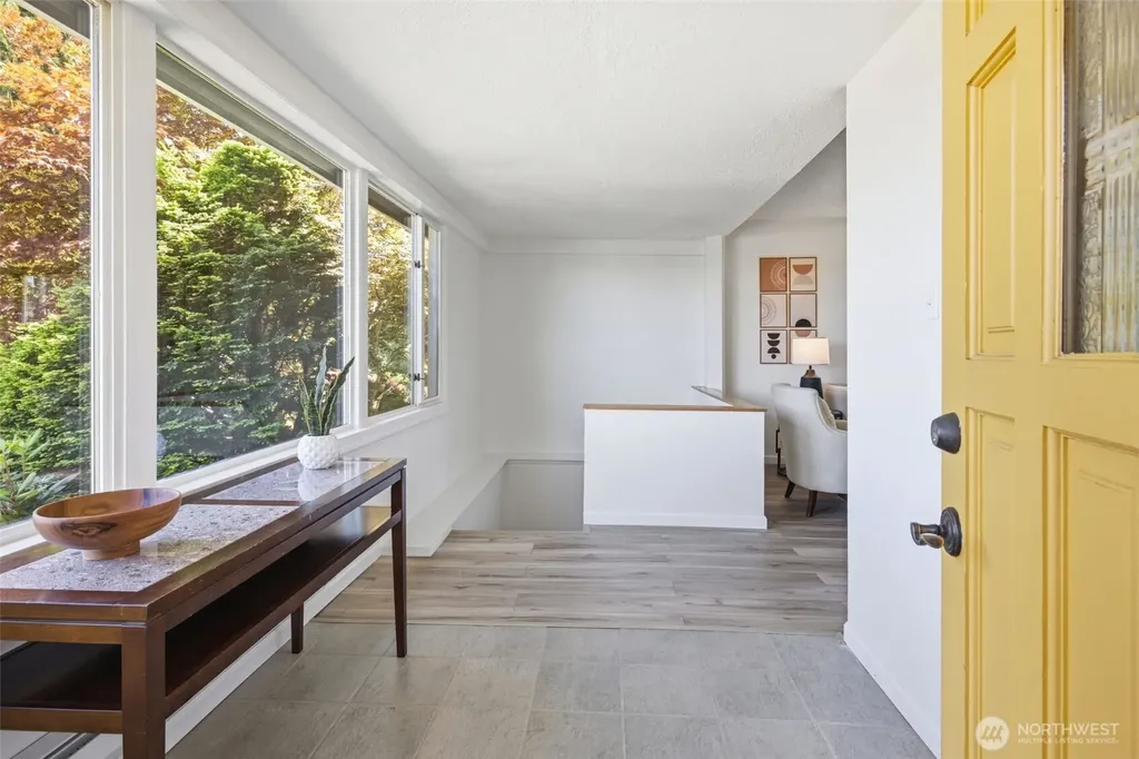 10209 64th Avenue S Seattle WA 98178