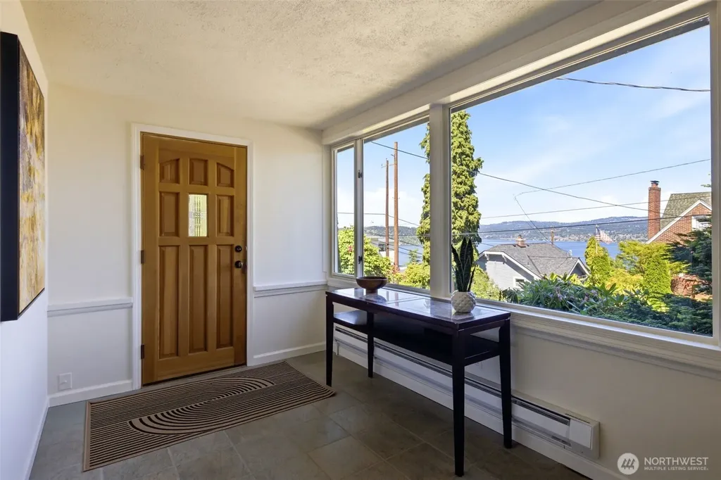 10209 64th Avenue S Seattle WA 98178