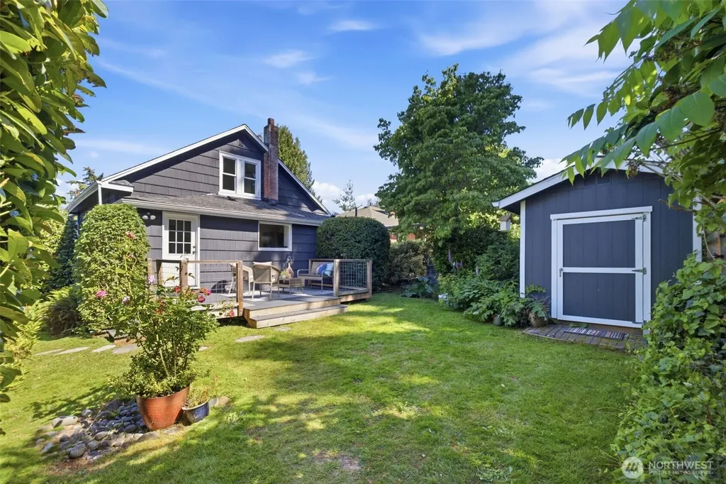 10209 64th Avenue S Seattle WA 98178