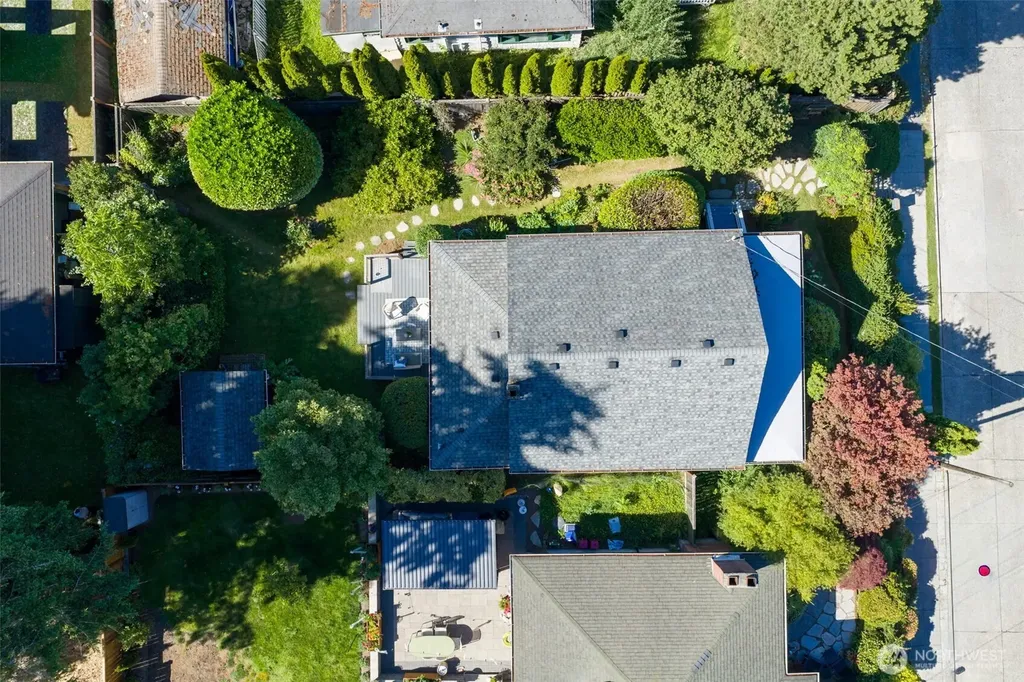 10209 64th Avenue S Seattle WA 98178