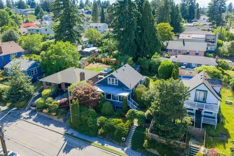 10209 64th Avenue S Seattle WA 98178