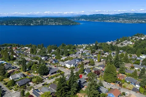 10209 64th Avenue S Seattle WA 98178