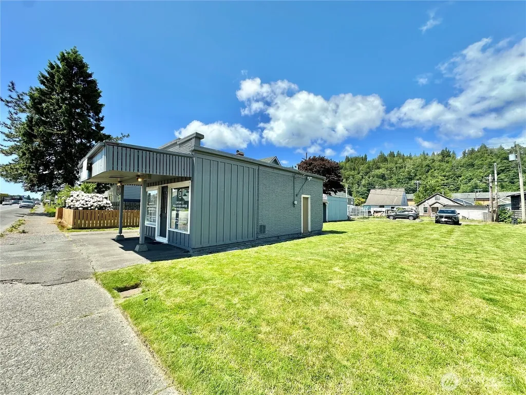2829 Simpson Avenue Hoquiam WA 98550