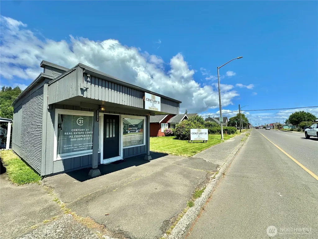 2829 Simpson Avenue Hoquiam WA 98550