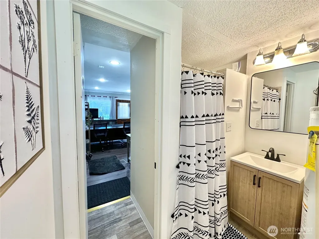 2829 Simpson Avenue Hoquiam WA 98550