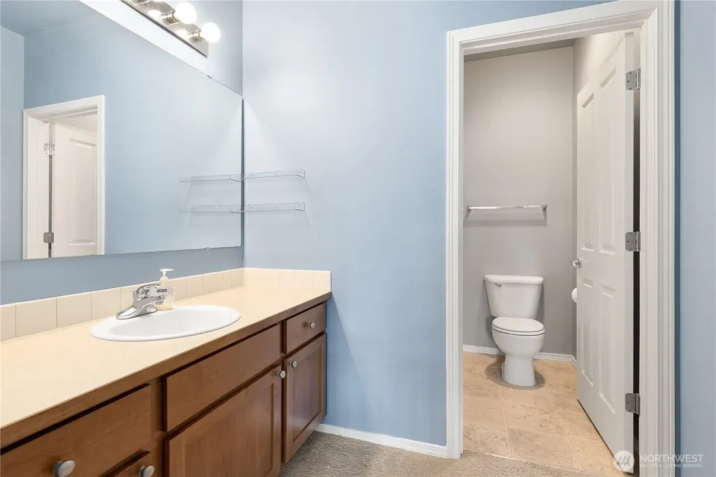 1985 Garry Oaks Avenue Dupont WA 98327