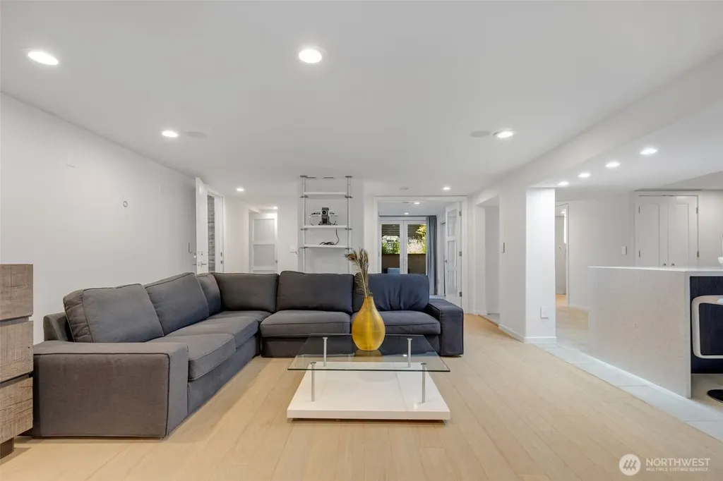 3033 45th Avenue SW Seattle WA 98116