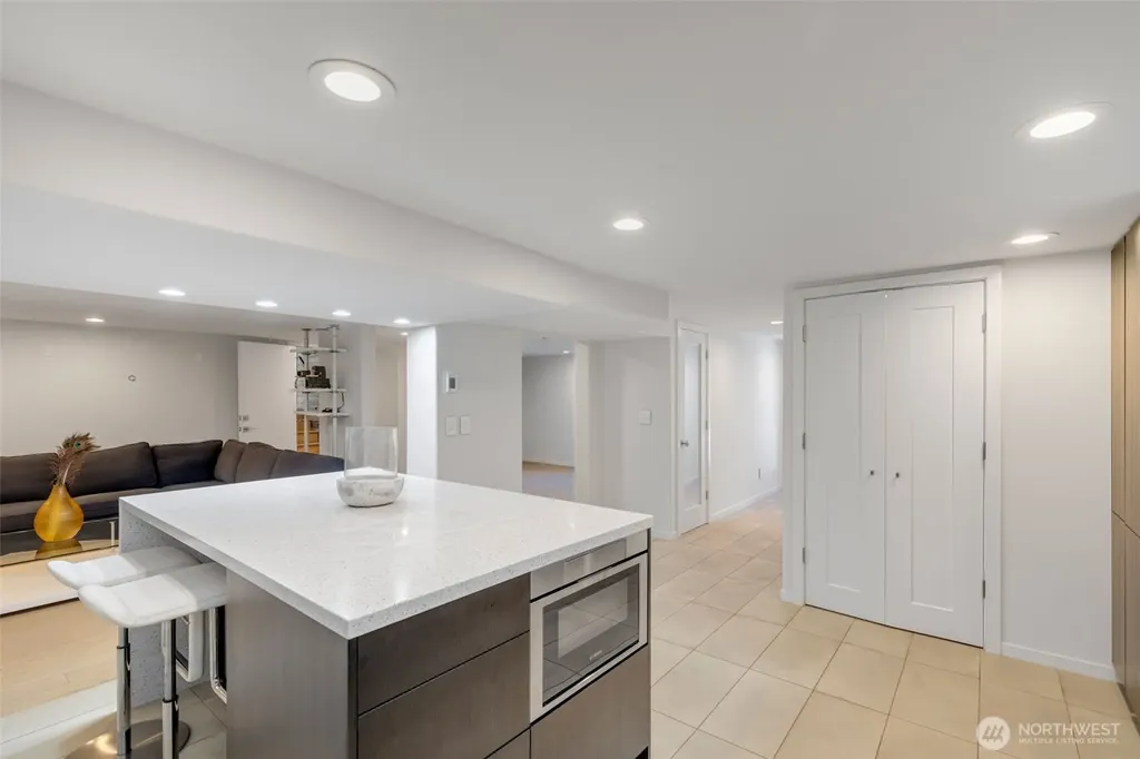 3033 45th Avenue SW Seattle WA 98116