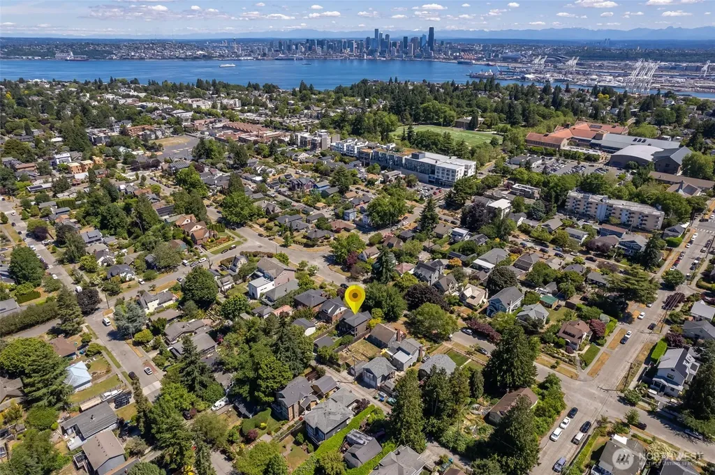 3033 45th Avenue SW Seattle WA 98116