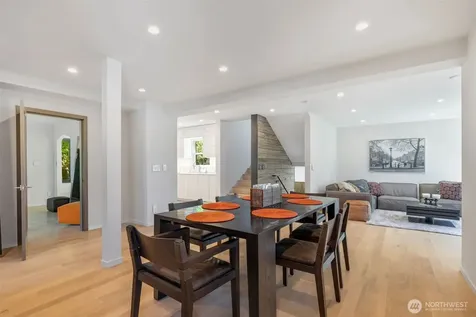 3033 45th Avenue SW Seattle WA 98116