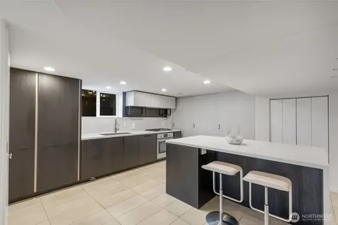 3033 45th Avenue SW Seattle WA 98116