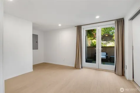 3033 45th Avenue SW Seattle WA 98116