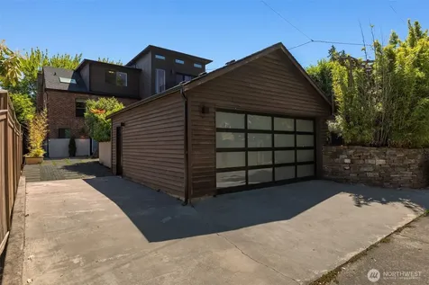 3033 45th Avenue SW Seattle WA 98116