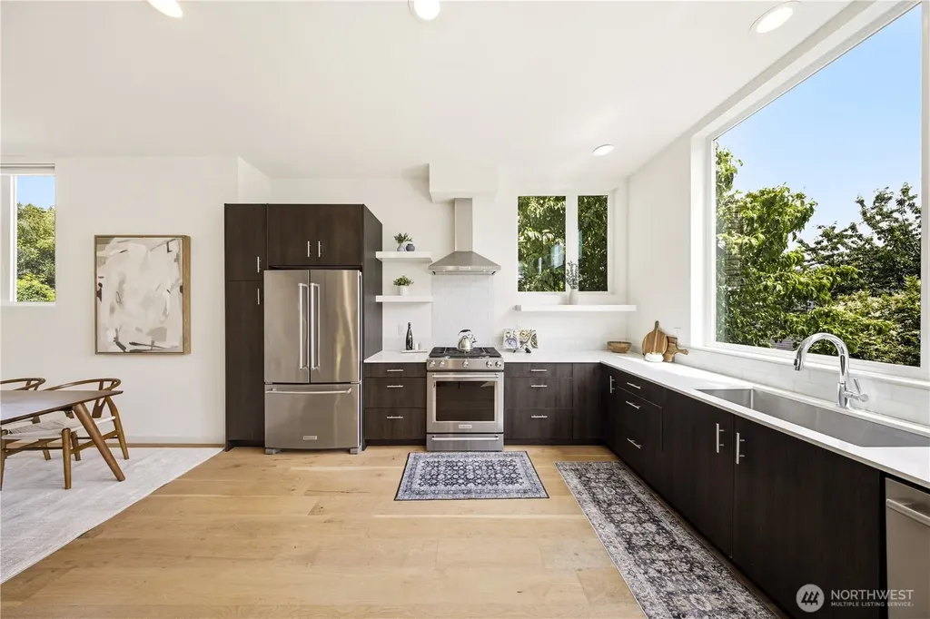 3045 21st Avenue W Seattle WA 98199