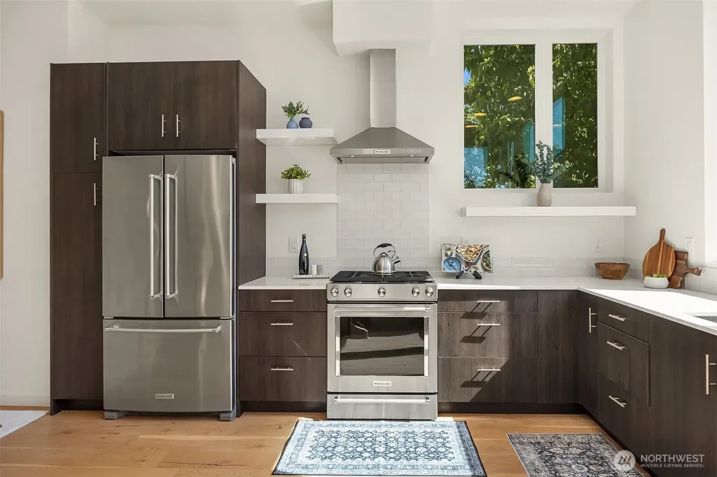 3045 21st Avenue W Seattle WA 98199