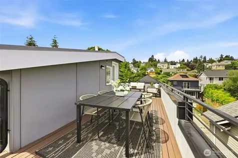3045 21st Avenue W Seattle WA 98199