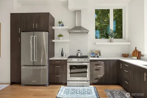 3045 21st Avenue W Seattle WA 98199