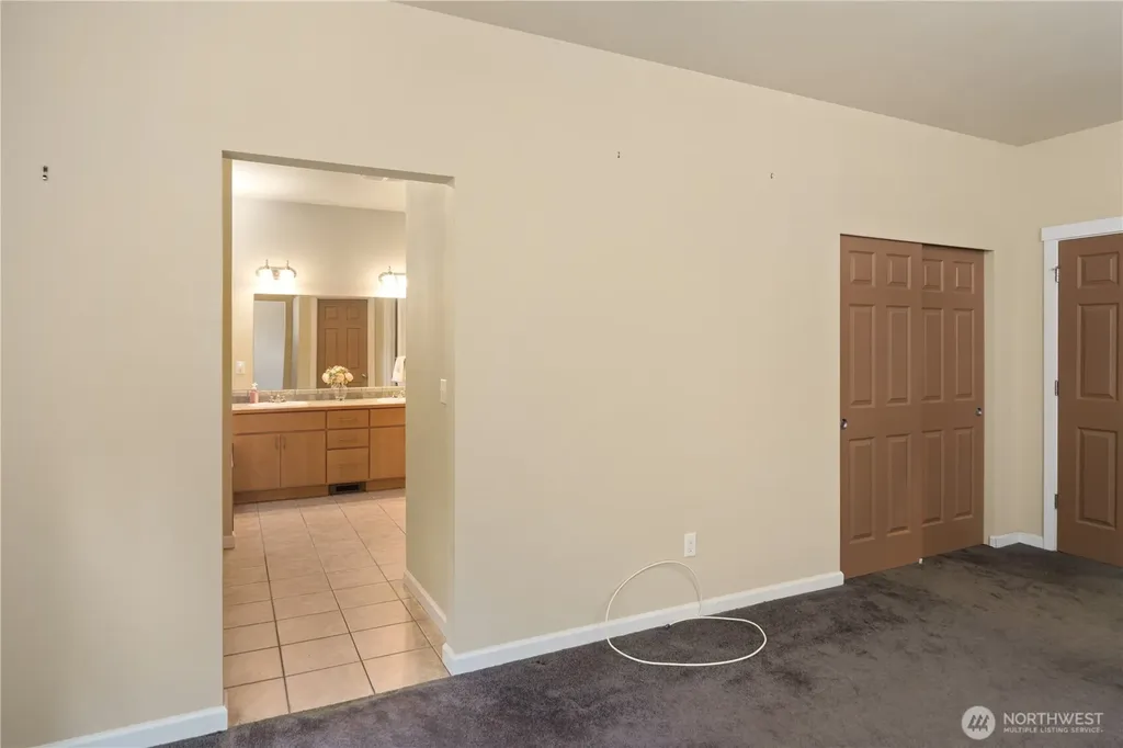 4000 NE Breakwater Court Bremerton WA 98311