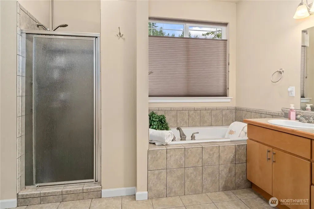 4000 NE Breakwater Court Bremerton WA 98311