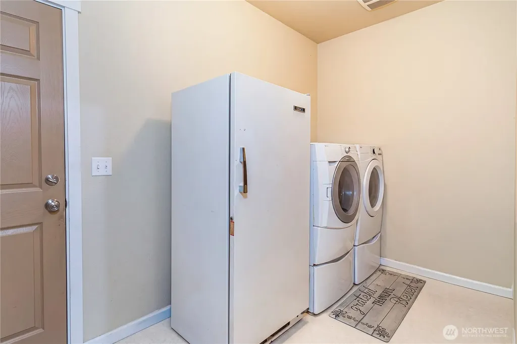 4000 NE Breakwater Court Bremerton WA 98311