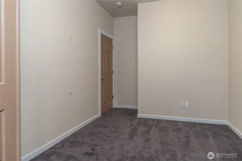 4000 NE Breakwater Court Bremerton WA 98311