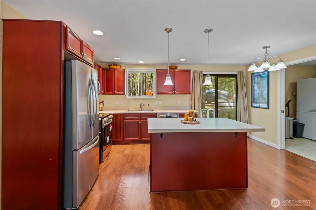 81 N Buckhorn Court Hoodsport WA 98548