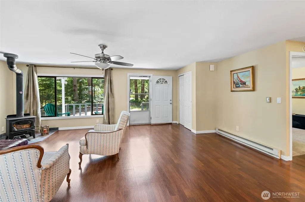 81 N Buckhorn Court Hoodsport WA 98548