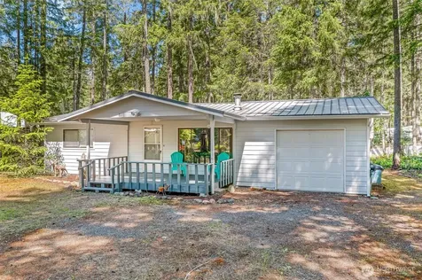 81 N Buckhorn Court Hoodsport WA 98548