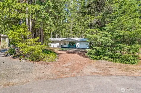 81 N Buckhorn Court Hoodsport WA 98548