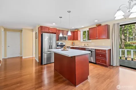 81 N Buckhorn Court Hoodsport WA 98548