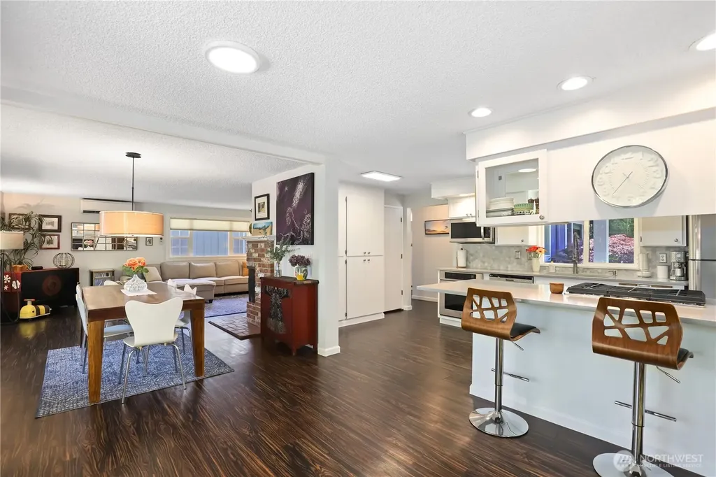 5121 Sunset Drive W University Place WA 98467