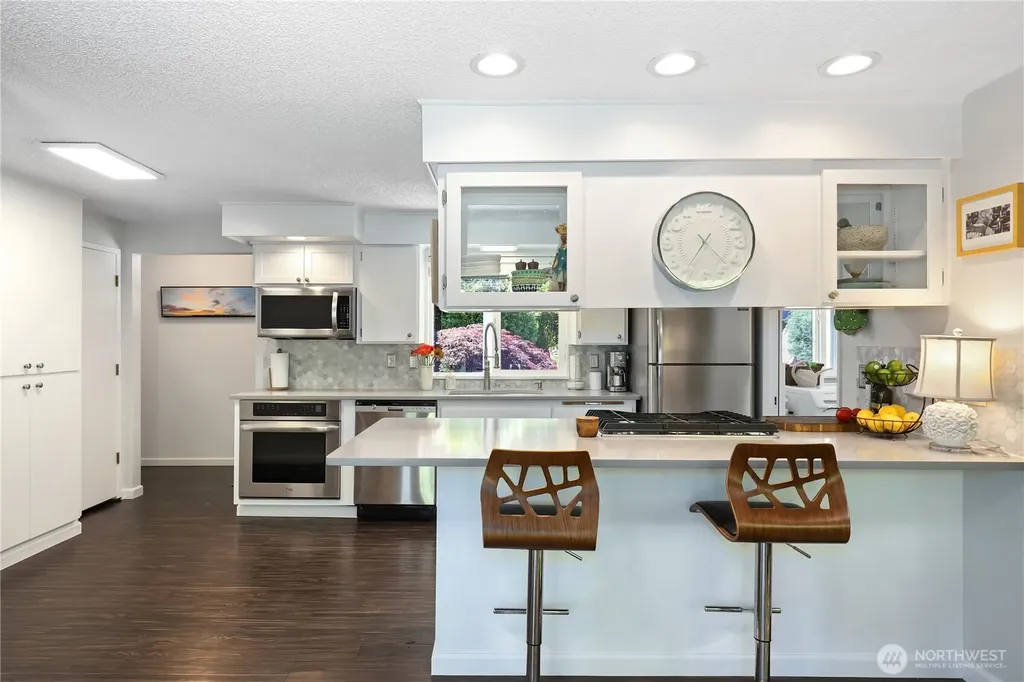5121 Sunset Drive W University Place WA 98467