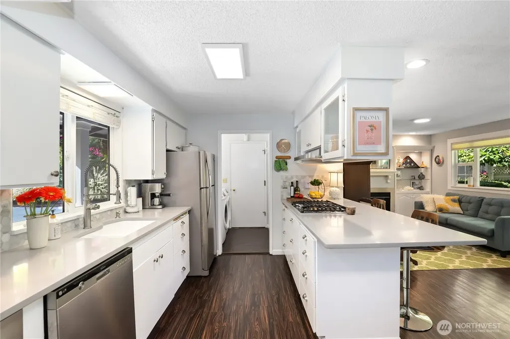 5121 Sunset Drive W University Place WA 98467