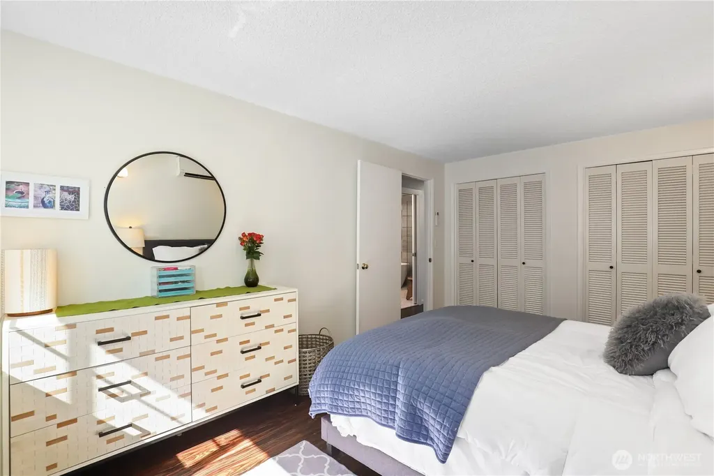 5121 Sunset Drive W University Place WA 98467