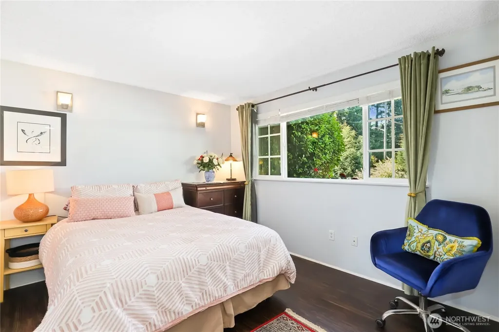 5121 Sunset Drive W University Place WA 98467