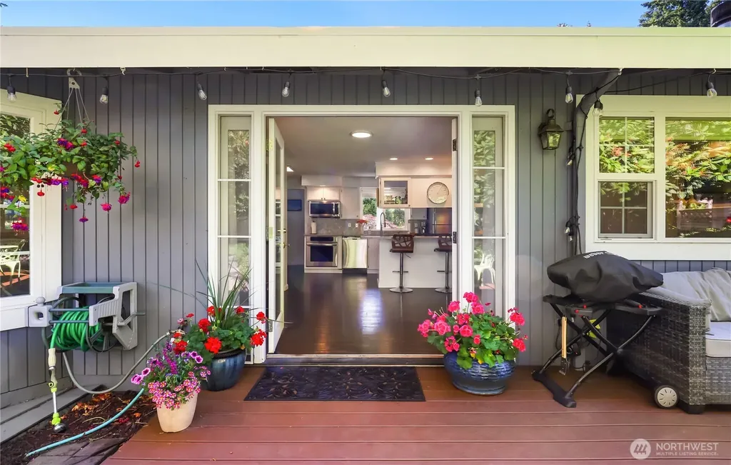 5121 Sunset Drive W University Place WA 98467