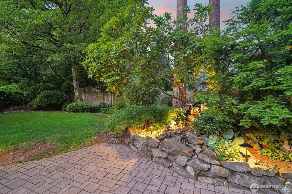 5121 Sunset Drive W University Place WA 98467