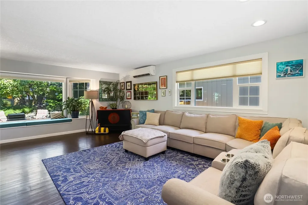 5121 Sunset Drive W University Place WA 98467
