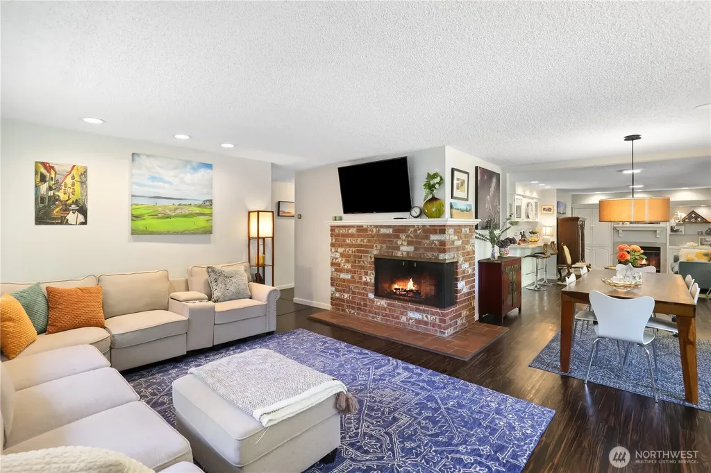 5121 Sunset Drive W University Place WA 98467