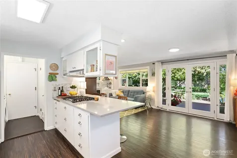 5121 Sunset Drive W University Place WA 98467