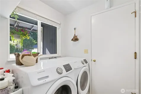 5121 Sunset Drive W University Place WA 98467