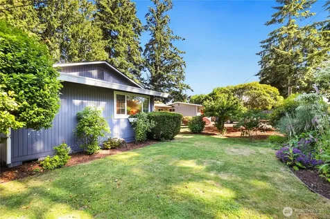 5121 Sunset Drive W University Place WA 98467