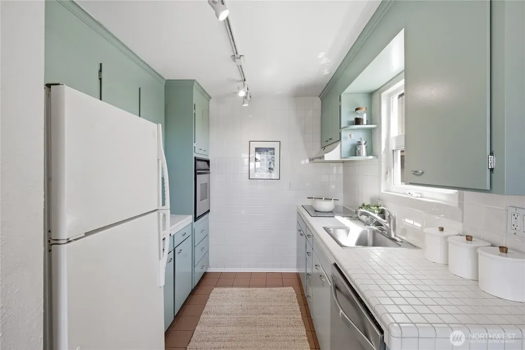 4324 Phinney Avenue N Seattle WA 98103