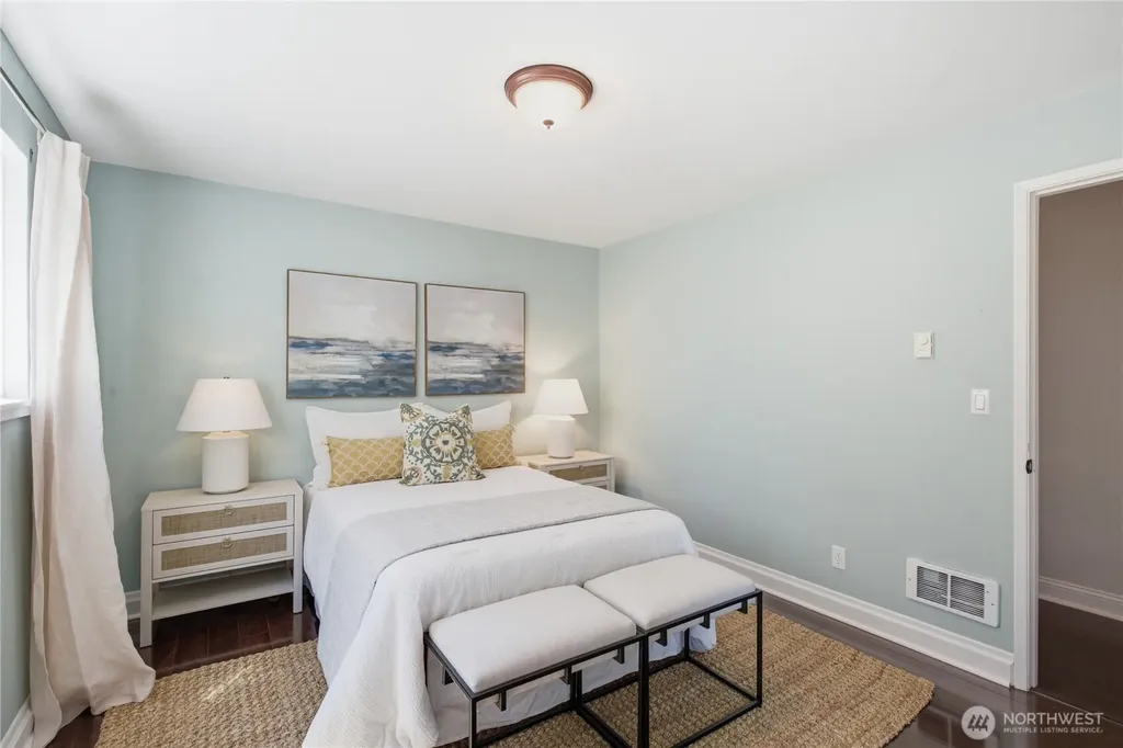 4324 Phinney Avenue N Seattle WA 98103