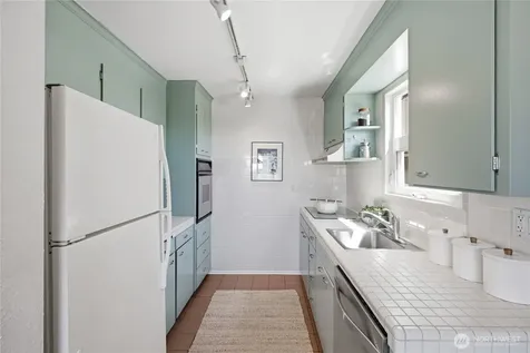 4324 Phinney Avenue N Seattle WA 98103