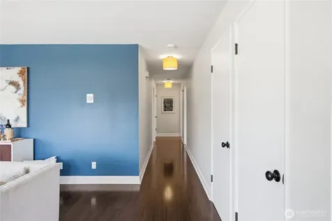 4324 Phinney Avenue N Seattle WA 98103
